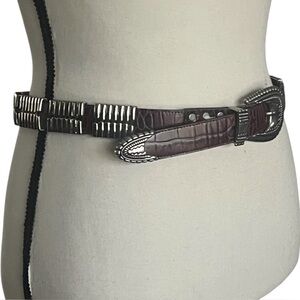 Leather Croc embossed Belt with Silver tone embellishments all around. SZ. M